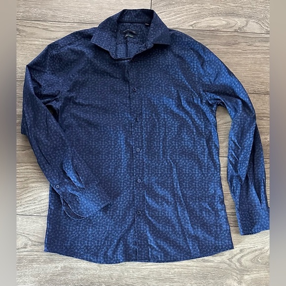 ✨ Tommy Hilfiger Men’s Button-Up Long Sleeve Shirt – Blue & White Dotted Floral✨ - Picture 7 of 12